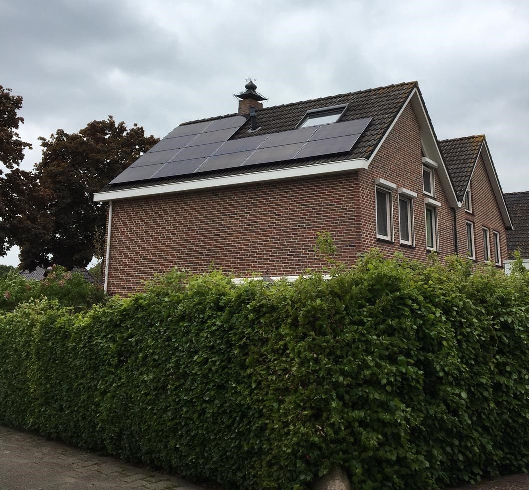 Huis met zonnepanelen Wezep