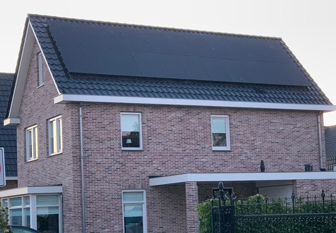 Zonnepanelen op een huis in Oldebroek