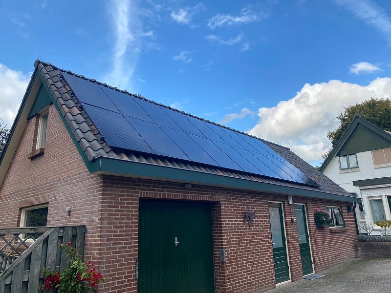 zonnepanelen-wezep-pannendak-schuur