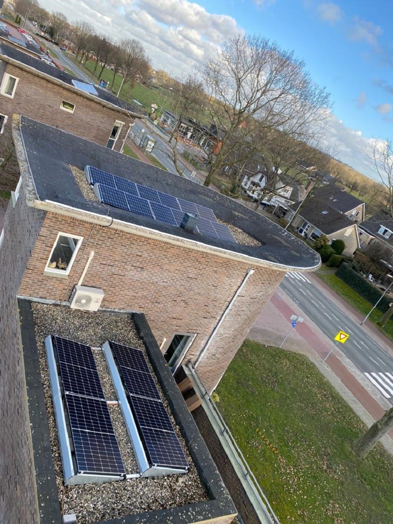 Zonnepanelen in Wezep (twee dakvlakken)