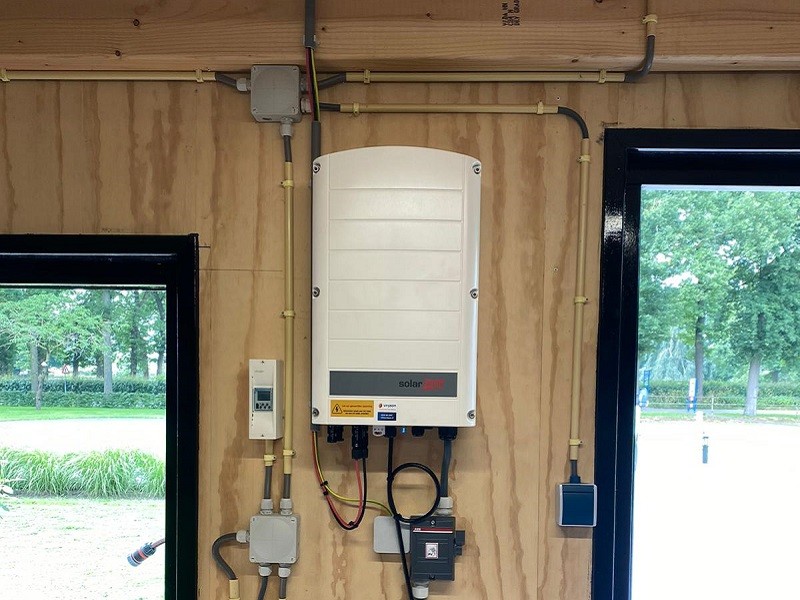 3-Fase omvormer in schuur