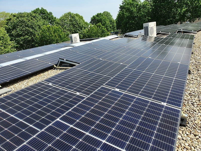 Zonnepanelen op huisartsenpraktijk Meidoorn in Wezep