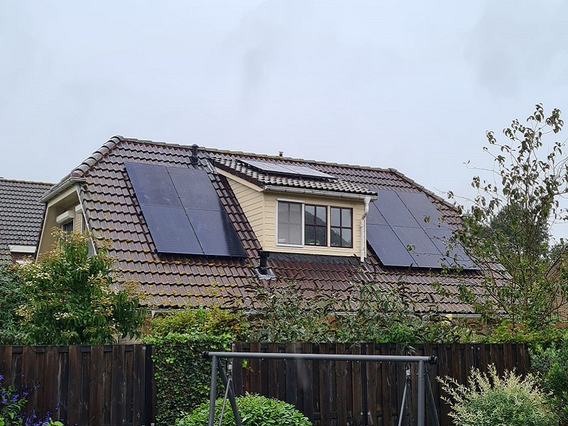 Zonnepanelen op woning in Oosterwolde