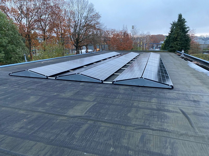 Zonnepanelen in Oost-West opstelling