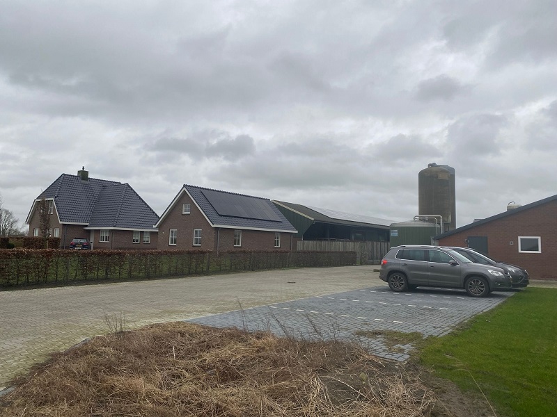 Zonnepanelen op schuur