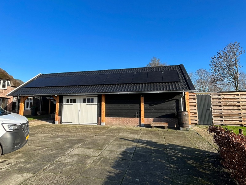Zonnepanelen Oosterwolde met Vrijzon bus