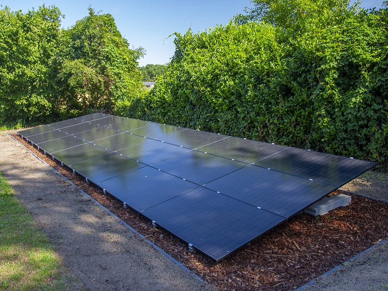 Zonnepanelen in grondopstelling
