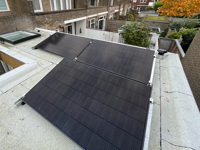 Zonnepanelen plat dak Zwolle