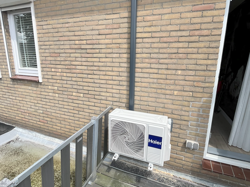 Airco buitenunit balkon Wezep